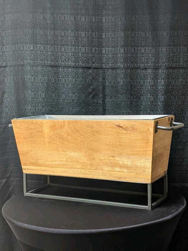 Rental store for WOOD AND IRON BEVERAGE TUB in Longview TX